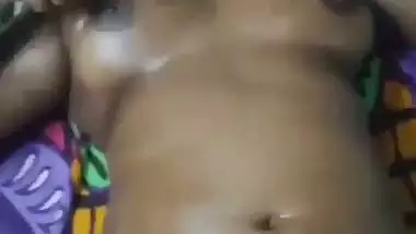 Oily Tamil wife fingering pussy before having sex