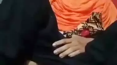 Nude, hijabi lady enjoys Pakistani sex with her client