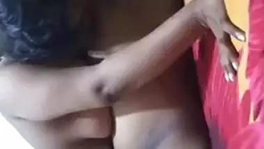 Desi whore has young man's XXX tool in her pussy on era
