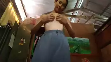 Dehati desi showing closeup view of her yoni