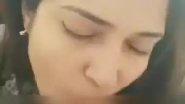 Paki fellatrix likes to suck XXX pole so much that forgets everything
