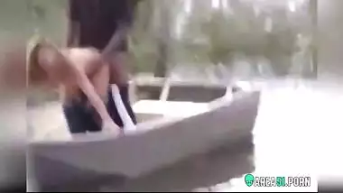 MMS caught on cam, white married bitch fuck with indian boy for money