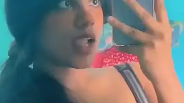 Indian nude selfie videos of big boobs GF viral xxx