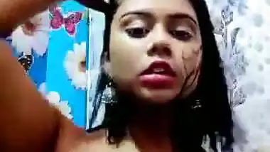 Bangla model Sameera bathing clip