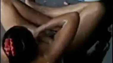 Desi sexy aunty nude bathing outdoor secretly recorded by neighbour