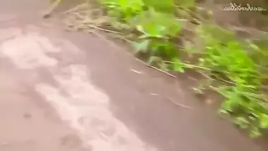 Public Pic Up Girl In Jogging Path And Fucked Her Very Risky Public - Indian Actress