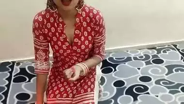 Desi Indian village bhabhi ne khula parlour officer ko Rishwat na Dene par aapni gaand marwai xxx Hd in Hindi audio