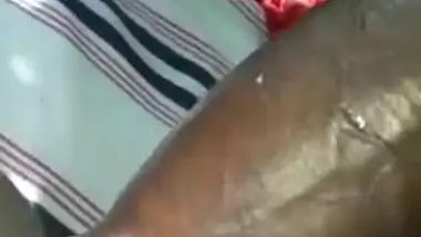 Desi man impales XXX pussy of insatiable Bhabhi in outdoor MMS clip