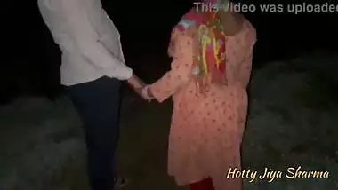 Desi Kulhad Pizza Couple sex tape Fucking video neighbors wife outdoor night sex.