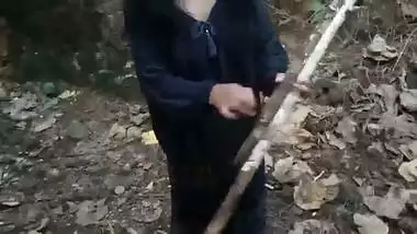 Lakdi Binne Wali ladki ko Room Par Lakar Damdar Choda real Hindi Voice