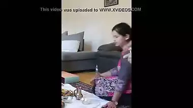 ???? neighbour hot aunty pany getting down from ass