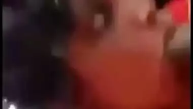 leak Desi mms! Lovely Bihar college girl sucking her bf cock in jungle