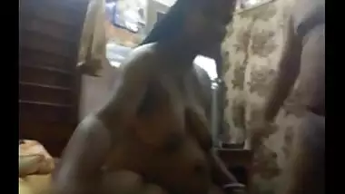 Desi Gujarati Bhabhi Records Her Oral Sex With Hubby