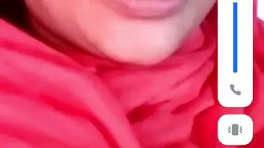 Bangladeshi bhabhi showing ass and fingering pussy