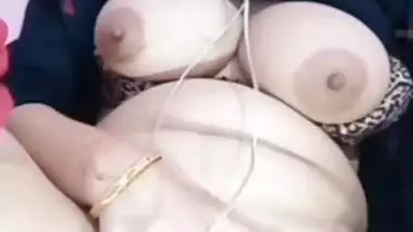 Chubby dehati girl fingering and showing ass hole