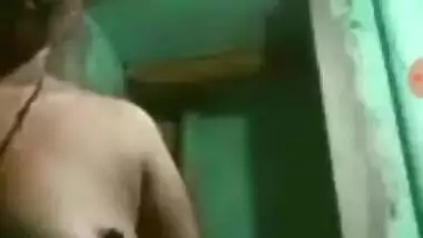 Today Exclusive- Sexy Telugu Bhabhi Showing Her Boobs And Pussy To Lover On Video Call
