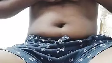 Indian Desi Bhabhi Video Call With Unknown Boy In Day Time Video Viral Mms 10