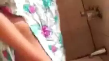 Lovely Desi MILF is a XXX whore exposing pinky flower in the shower