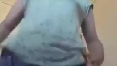 Nasty Desi XXX girl makes nude video for her boyfriend during the period