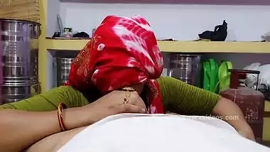 Indian girl finds time for XXX anal with Desi BF in the kitchen