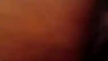 Indian girl nearly faints of pain as her boyfriend puts both his hands fully inside her pussy