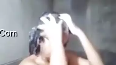 After party Desi whore comes home and goes to the impromptu shower