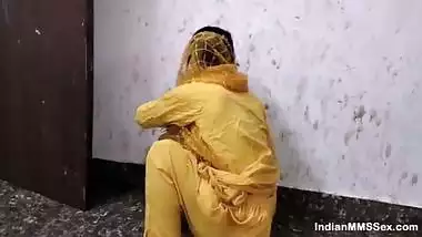 Indian Bhabhi In Yellow Dress Stripping Off Ready For Hot Sex In Hindi Audio