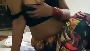 Hot model gives an Indian blowjob on Diwali