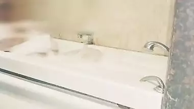 Huge Boobs In Indian Bbw Aunty Taking Shower In Bathtub Showing Her And Ass