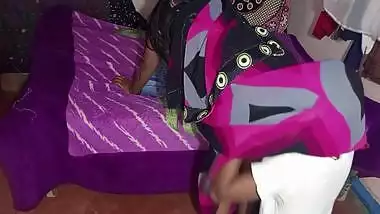 Morning Me Saree Uthakar Maami Ki Gaand Or Choot Chatayi - Linking Aunt Ass