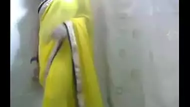 Hawt Indian large milk cans mother i'd like to fuck bhabhi in saree teases and seduces