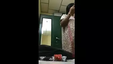 My old XXX Desi wife strips in front of a webcam and fingers her cunt