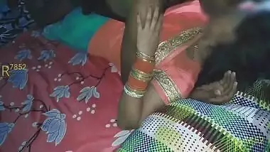 Bhabhi Ke Boyfriend Ne Pahle Bhabhi Ki Saree Kholi Phir Blouse Or Bra Khol Kar Bhabhi Ne Dudh Pilaya With Hindi Talk