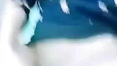 Hijab girl shows pussy and ass on viral live video call