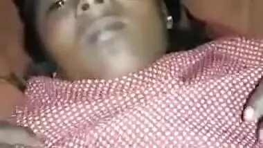 Desi is fucked in MMS video made by her XXX lover with the camera