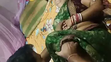 Mature aunty hard fucking homemade with neighbor