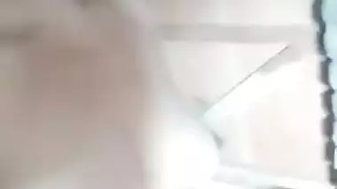 Desi woman takes everything off item by item for XXX posing in the nude