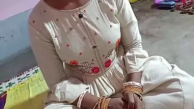 Ajanabi Pani Peene Ghar Andar Aya Or Mujhe Chod Ke Chala Gya