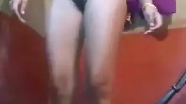 Desi wife sets the camera and takes her clothes off for XXX peeing