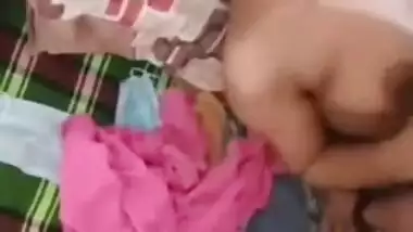 Girl pleases Desi boyfriend with pussy before giving him a XXX handjob