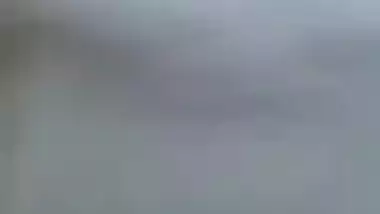 Desi female has no shame and holds XXX session with hubby in the car