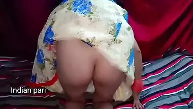 Desi with red lips touches tits and man understands that she wants XXX pipe