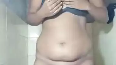 Horny Desi XXX girl licking her sweet boobs and fingering pussy MMS