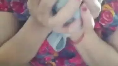 Hot Desi Aunty Fingering and horny masturbating in hairy pussy closeup showing indian village sex video